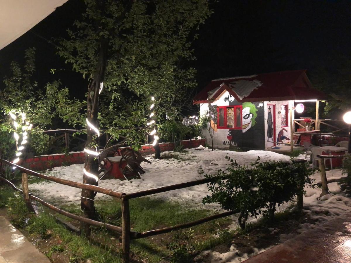 Red House Cafe And Inn Manali  Luaran gambar