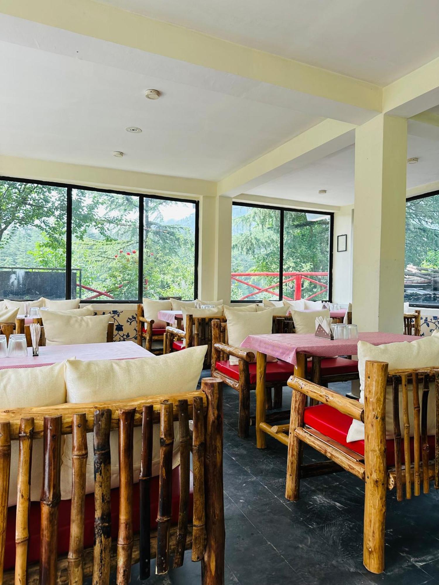 Red House Cafe And Inn Manali  Luaran gambar